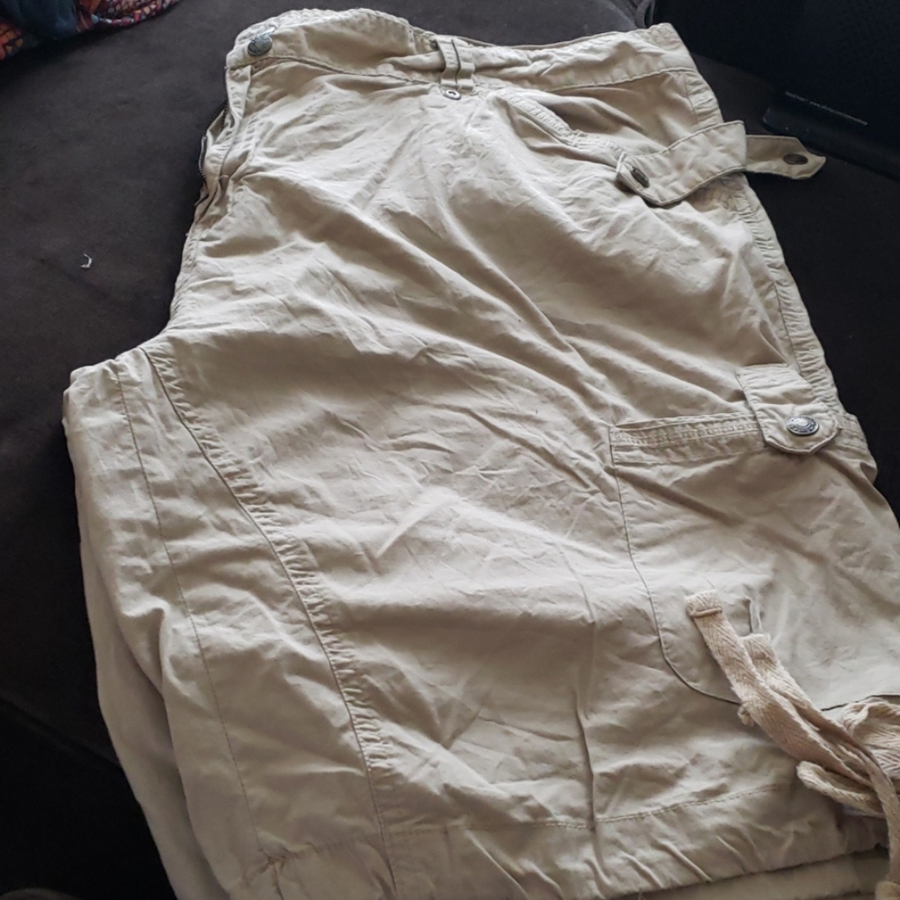 Khaki short